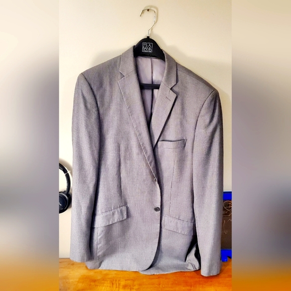 Gray pinstripe suit 44L 36x32 pant slim fit - Picture 1 of 9